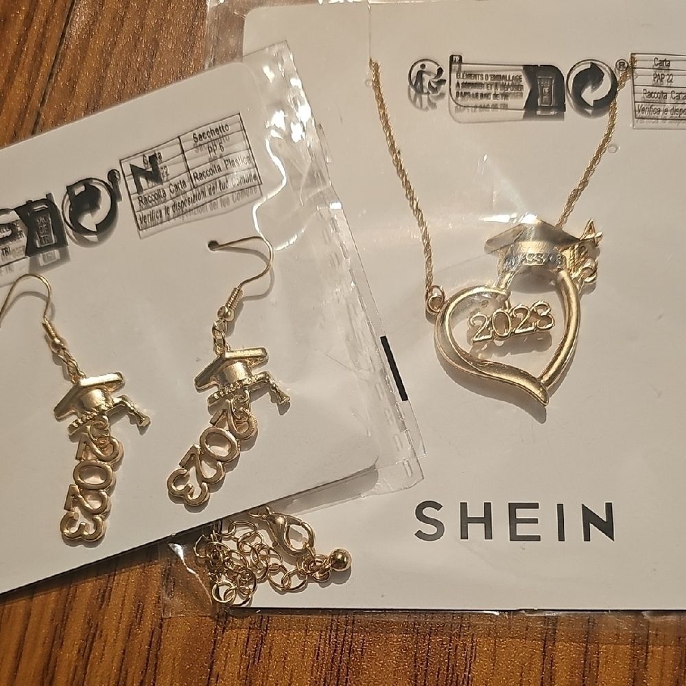 SHEIN NWT Gold Spiral Graduation Dangle Necklace & Earrings Set